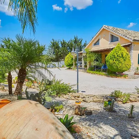 Holiday home Holiday House