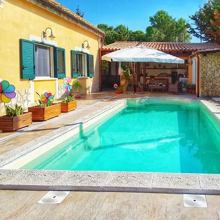 Holiday House Holiday home Partanna