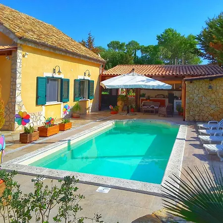 Holiday home Holiday House Partanna